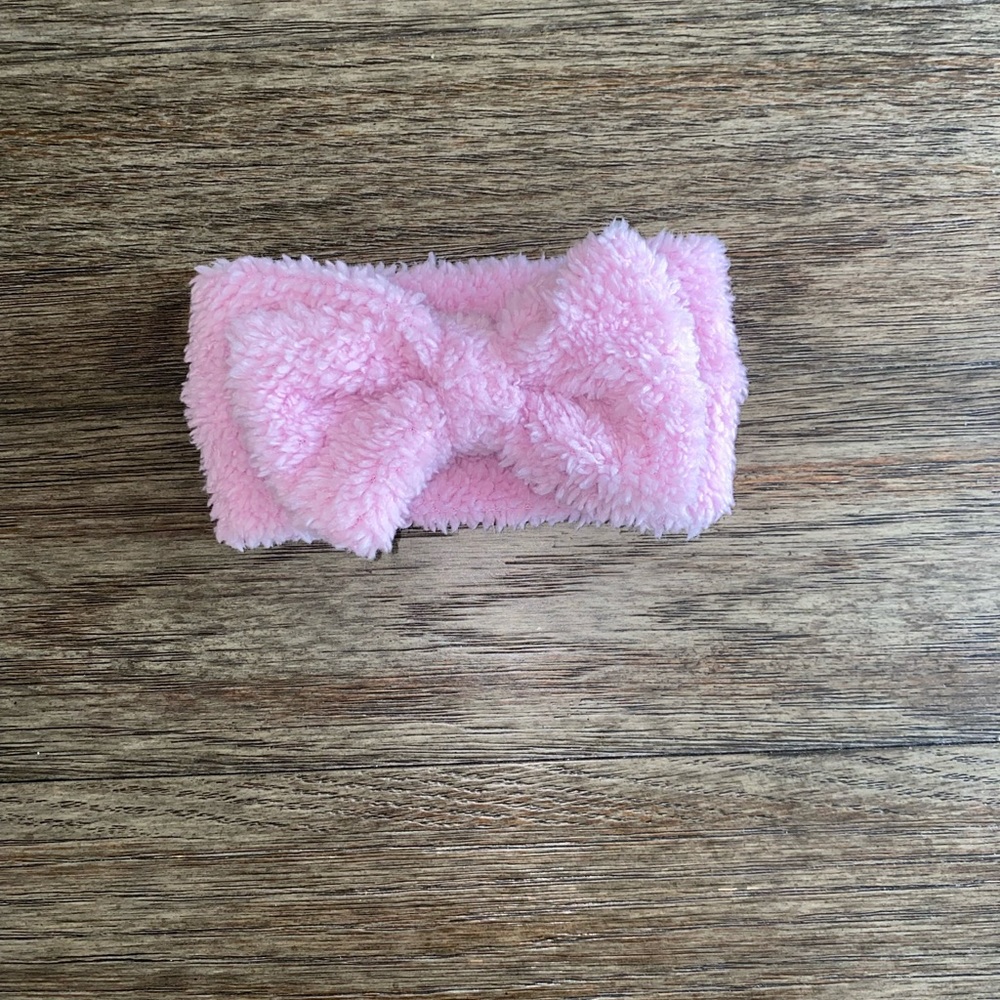 Bows - Picture 2 of 2